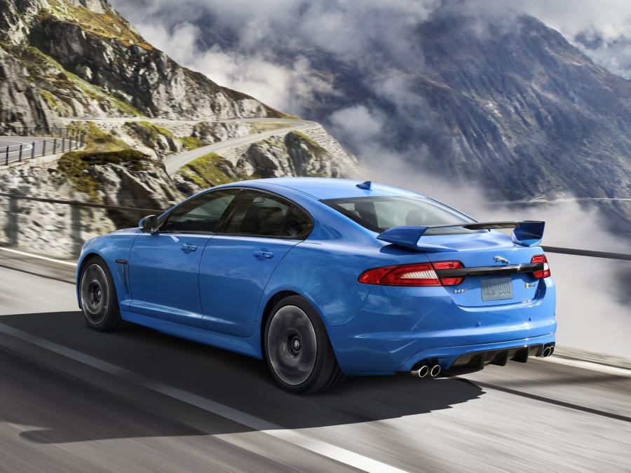  Jaguar XFR-S 2013 года  (US) (фото 4 из 16)